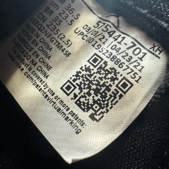 Nike Air Jordan 1 Retro High Size 4.5Y 575441-701 - Picture 10 of 10